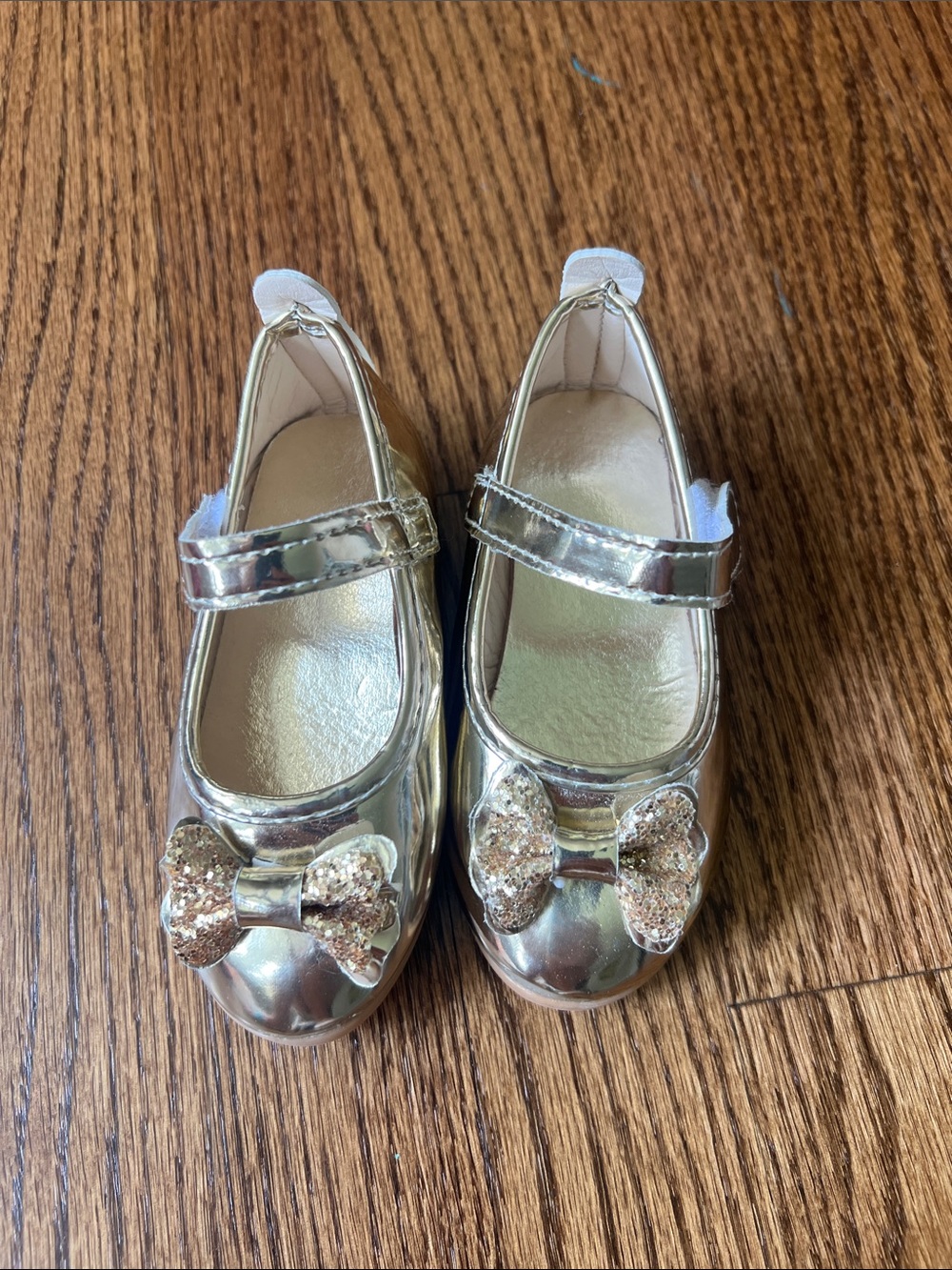 Girls' Shiny Gold Mary Jane Shoes with Glitter Bow NWOT